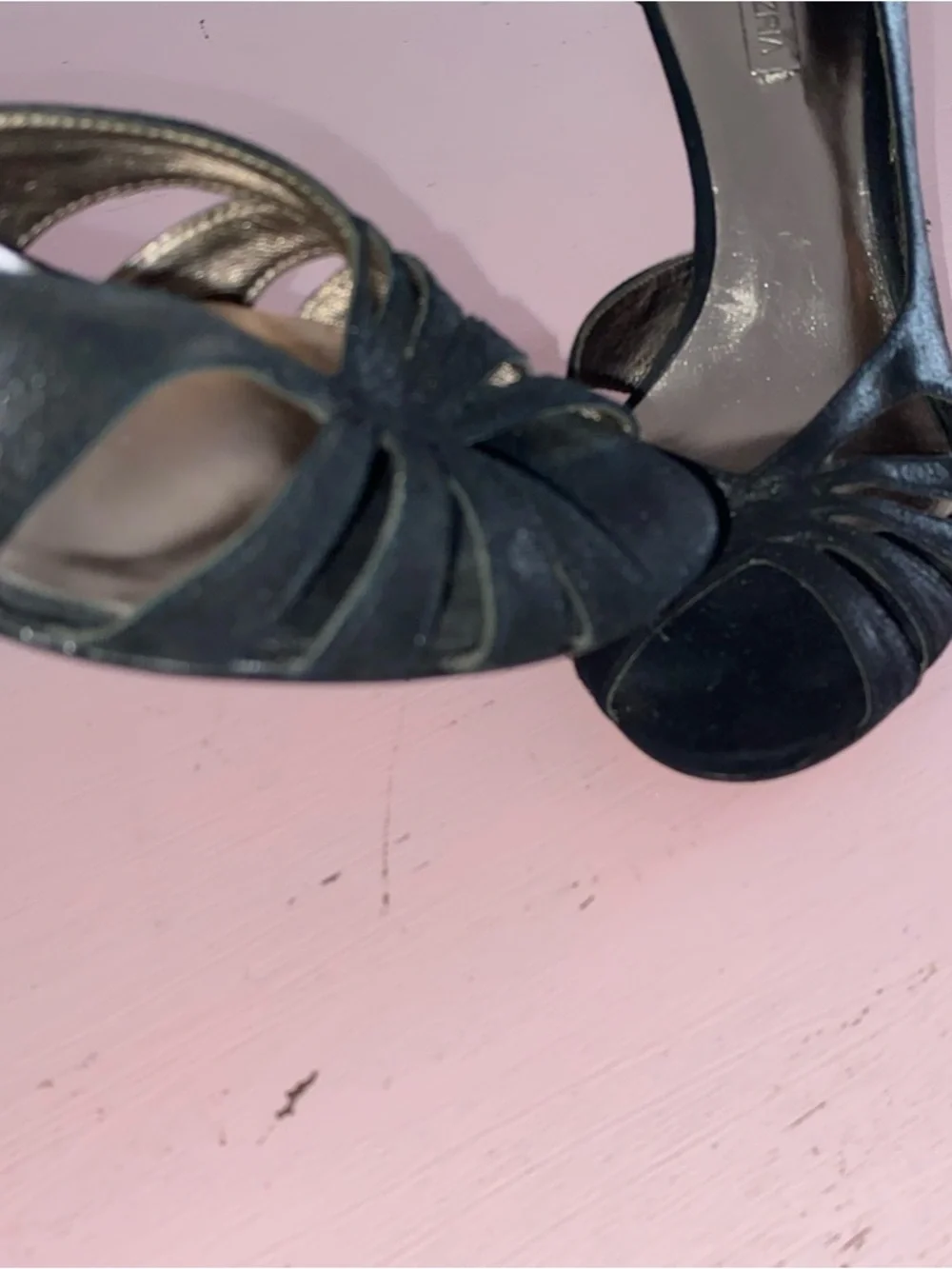 BCBGMAXAZRIA Leather Black Strappy Heeled Heels 38 7.5 D'Orsay peep-toe style